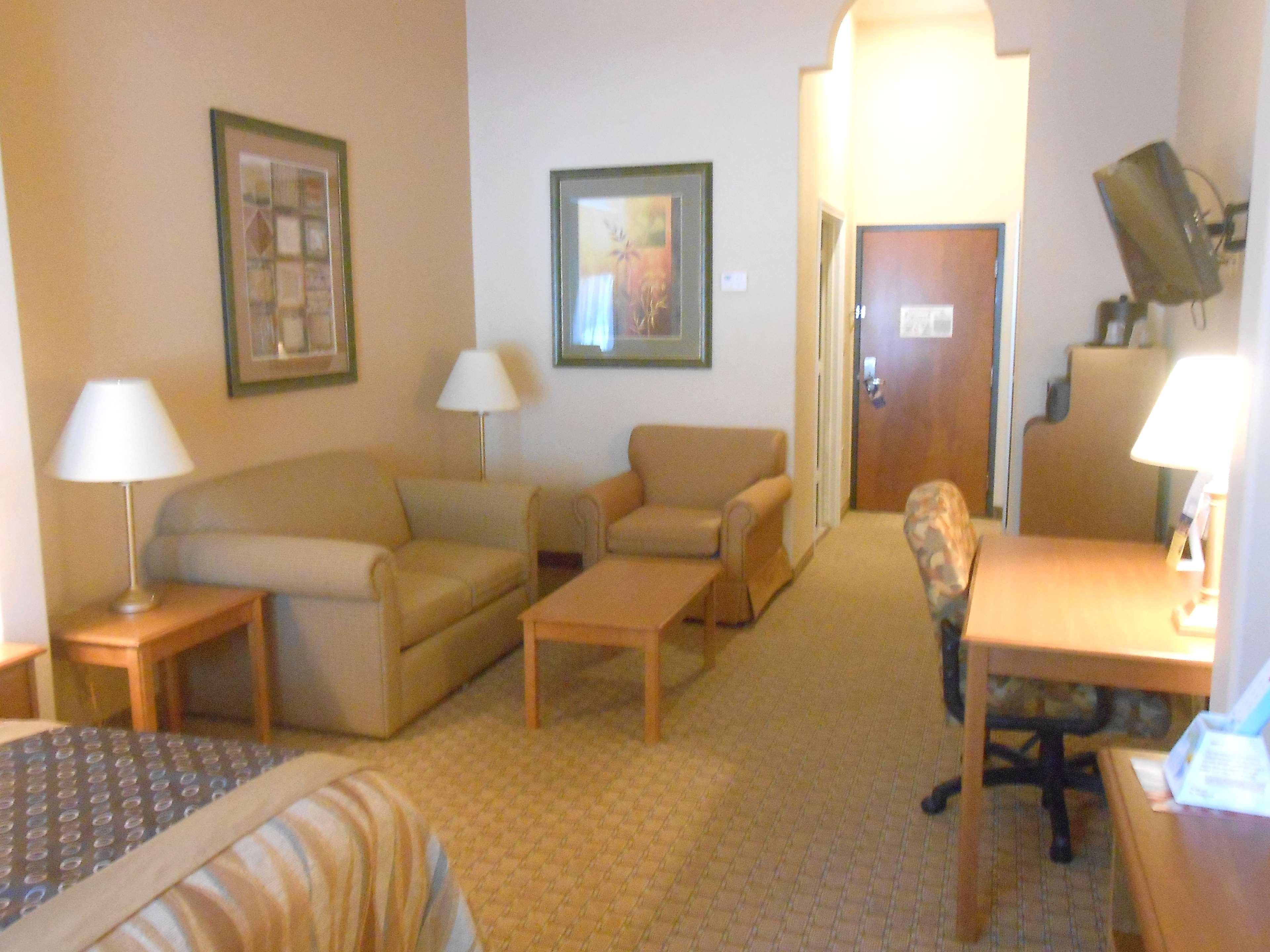 Best Western Plus New Caney Inn & Suites Ngoại thất bức ảnh