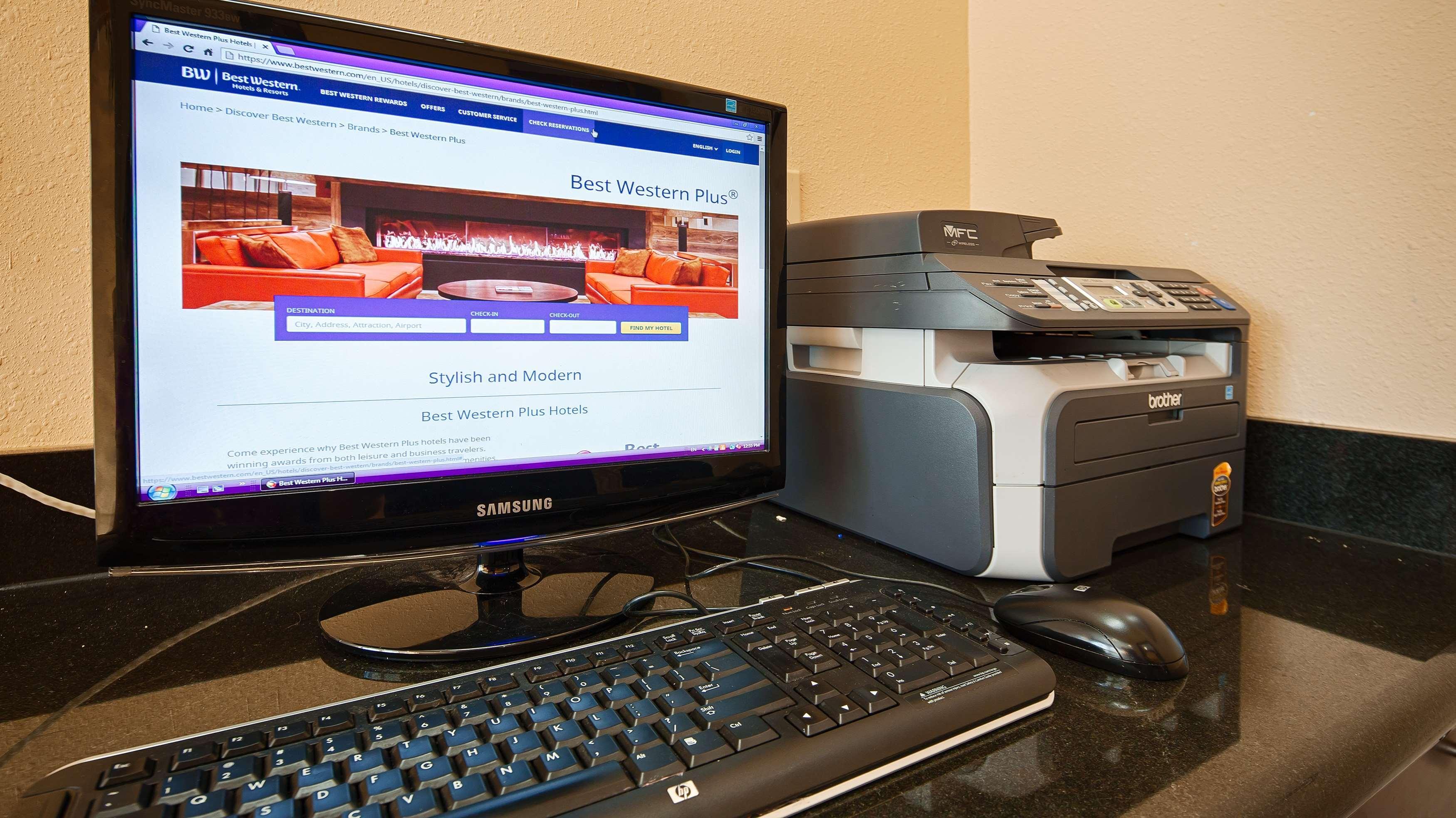 Best Western Plus New Caney Inn & Suites Ngoại thất bức ảnh