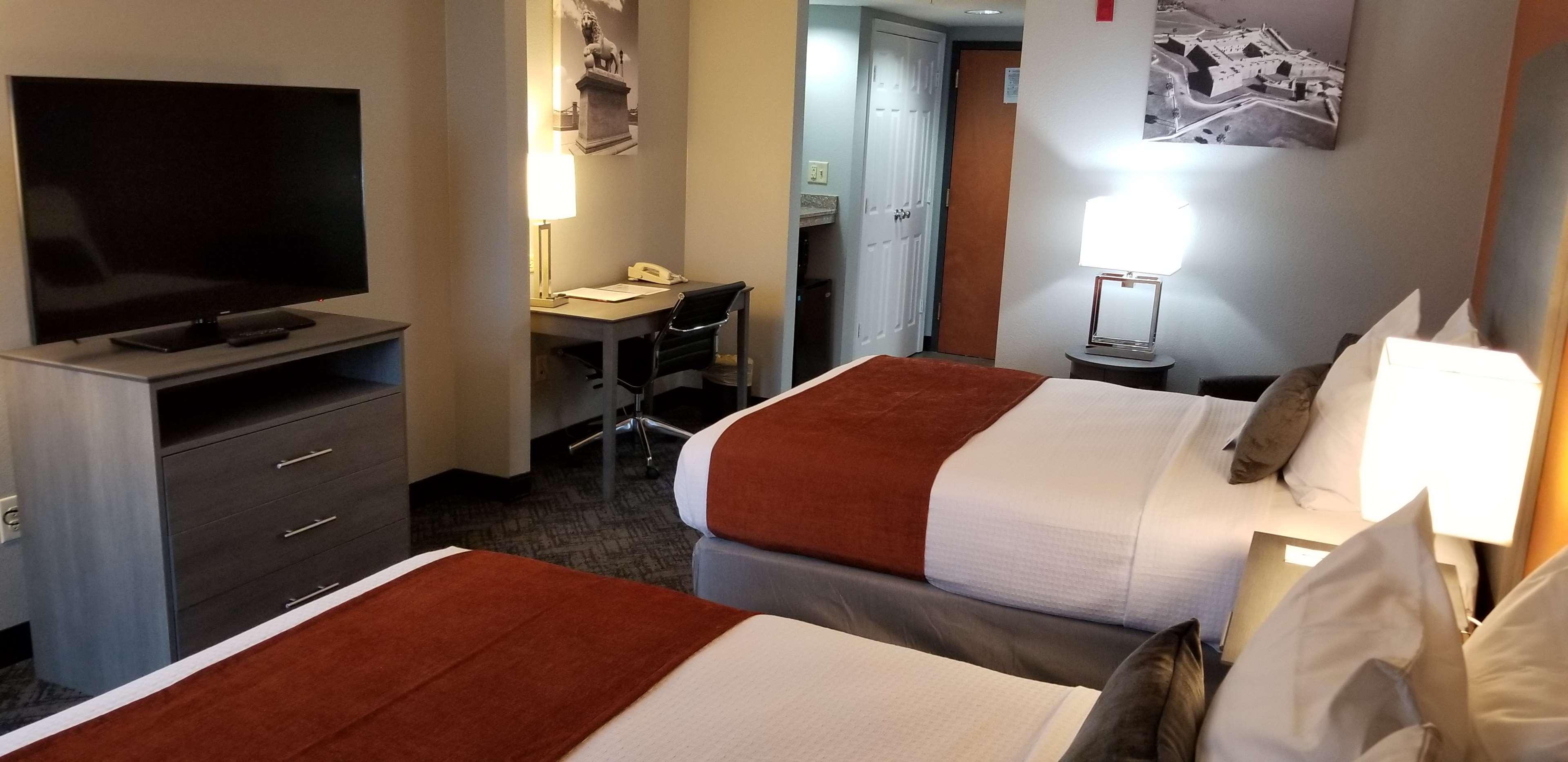 Best Western Plus New Caney Inn & Suites Ngoại thất bức ảnh